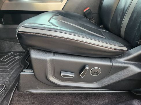 Used 2018 Ford F150 Platinum w/ Equipment Group 701A Luxury AWD/4WD image 23
