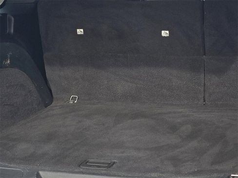 Used 2017 Jeep Grand Cherokee Altitude image 8