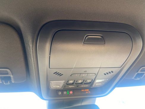 Certified 2025 Cadillac XT4 Premium Luxury image 23