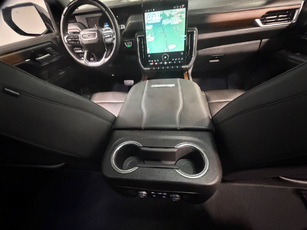 Used 2025 GMC Yukon Denali w/ Denali Reserve Package AWD/4WD image 71