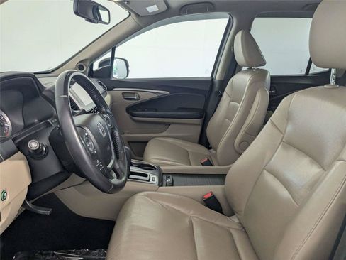 Used 2019 Honda Ridgeline RTL-T image 10