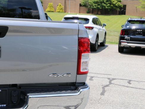 Used 2022 RAM 2500 Big Horn AWD/4WD image 7