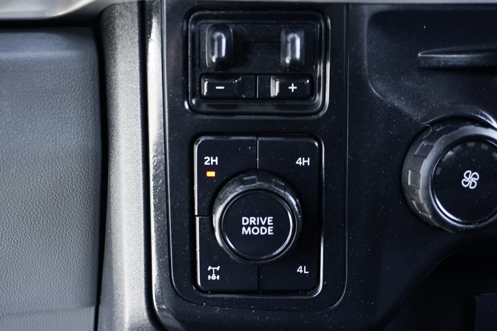 Used 2023 Ford F250 XLT w/ XLT Premium Package AWD/4WD image 32