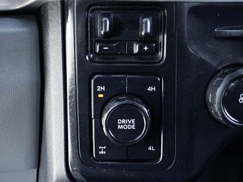 Used 2023 Ford F250 XLT w/ XLT Premium Package image 32