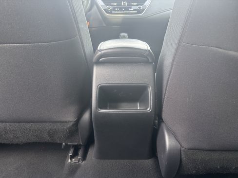 Used 2020 Toyota Corolla SE image 29