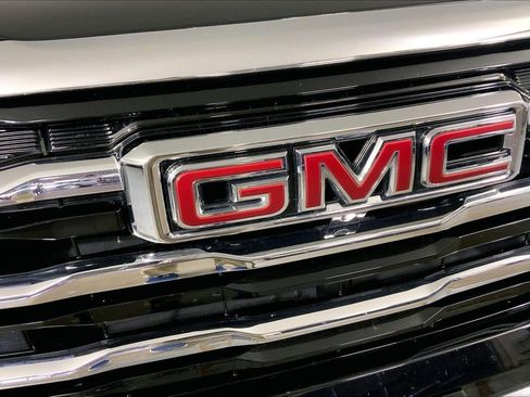 Used 2025 GMC Terrain Elevation image 28