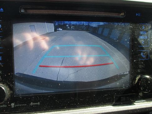 Used 2016 Toyota Tacoma TRD Off-Road w/ Towing Package image 29