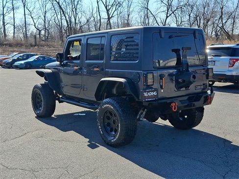 Used 2018 Jeep Wrangler Unlimited Sport S image 7