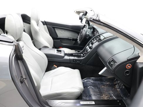 Used 2016 Aston Martin V8 Vantage S RWD image 47