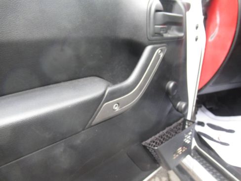 Used 2016 Jeep Wrangler Unlimited Sport AWD/4WD image 23