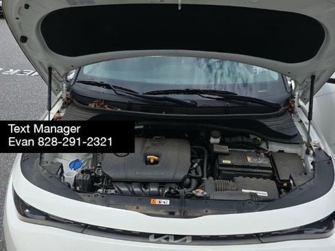 Used 2023 Kia Soul LX FWD image 10