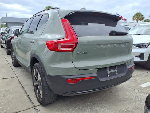 Used 2023 Volvo XC40 B4 Plus w/ Protection Package Premier FWD image 4