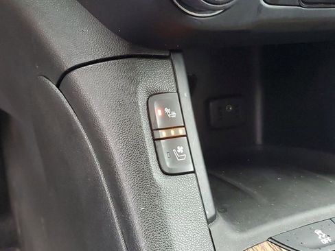 Used 2019 GMC Acadia Denali image 26