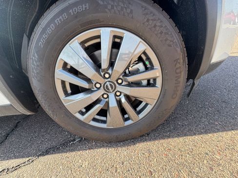 New 2026 Nissan Pathfinder SV AWD/4WD image 10