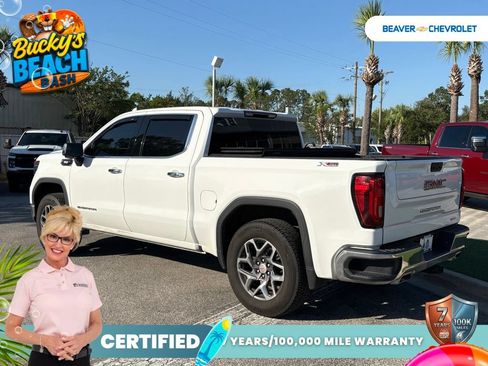 Used 2022 GMC Sierra 1500 SLT w/ X31 Off-Road Package AWD/4WD image 4