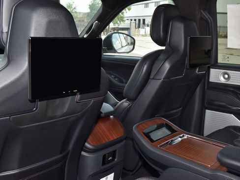 New 2027 Lincoln Navigator Black Label AWD/4WD image 19