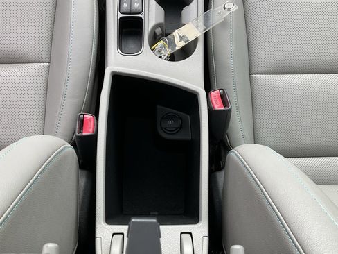 Used 2019 Kia Niro EX Premium w/ Sunroof Package image 43