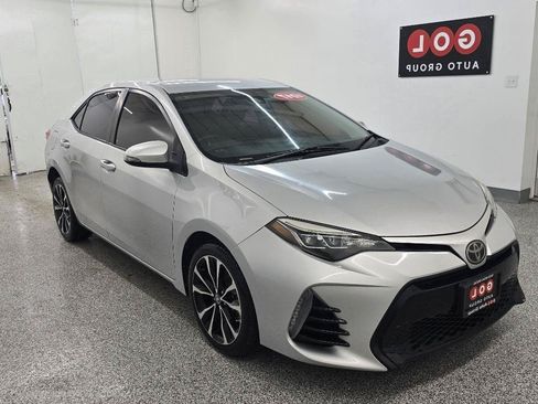 Used 2017 Toyota Corolla SE FWD image 1