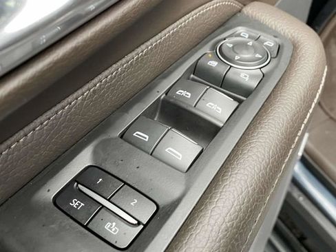 Used 2021 GMC Yukon Denali w/ Denali Premium Package image 25