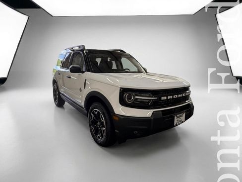 Used 2025 Ford Bronco Sport Outer Banks w/ Outer Banks Tech Package+ AWD/4WD image 1