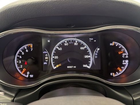 Used 2021 Jeep Grand Cherokee Laredo X AWD/4WD image 18