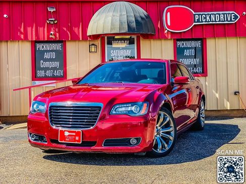 Used 2014 Chrysler 300 S w/ Luxury Group image 2