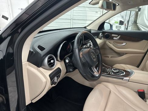 Used 2017 Mercedes-Benz GLC 300 image 9