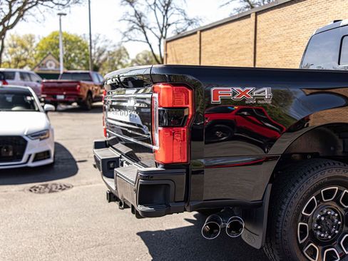 Used 2026 Ford F250 Platinum AWD/4WD image 14