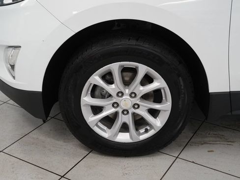 Used 2020 Chevrolet Equinox LT AWD/4WD image 16