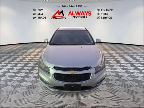 Used 2015 Chevrolet Cruze LT FWD image 2