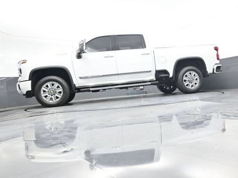 Used 2024 Chevrolet Silverado 2500 High Country w/ High Country Premium Package AWD/4WD image 35