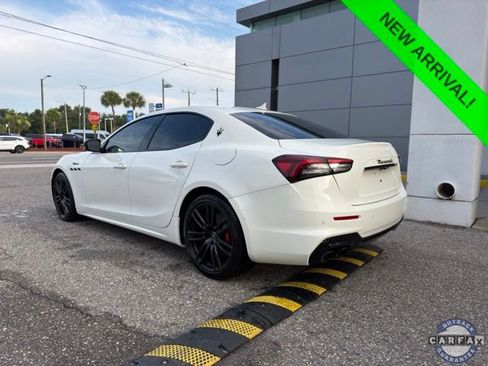 Used 2023 Maserati Ghibli Modena RWD image 3
