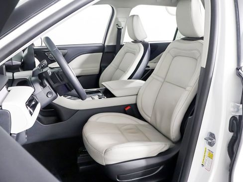 Used 2025 Lincoln Aviator Reserve w/ Illumination Package image 33