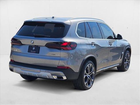 Used 2026 BMW X5 sDrive40i w/ Climate Comfort Package image 2