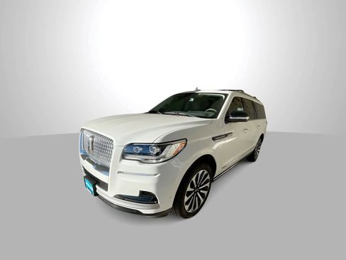 Used 2022 Lincoln Navigator L Reserve image 4