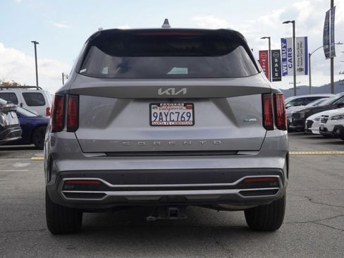 Used 2022 Kia Sorento S image 5