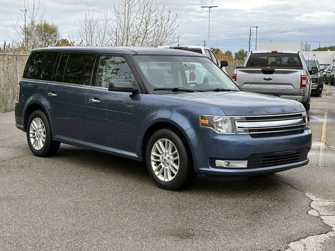 Used 2019 Ford Flex SEL w/ Equipment Group 202A AWD/4WD image 8