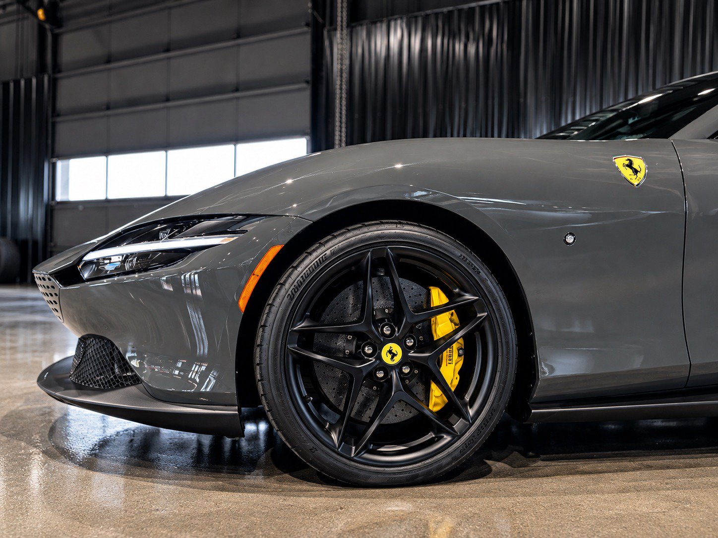 Used 2026 Ferrari Roma Spider RWD image 5