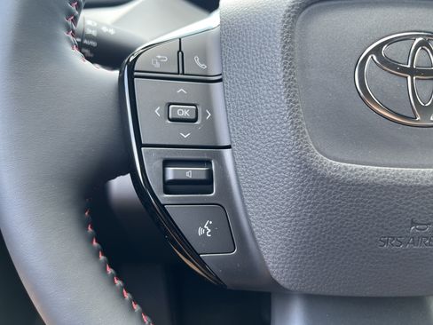 New 2026 Toyota Prius Plug-In Hybrid FWD image 15