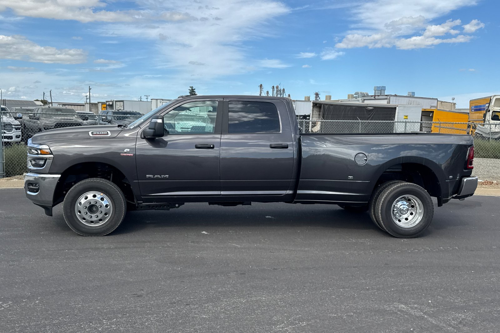 New 2027 RAM 3500 Big Horn AWD/4WD image 6
