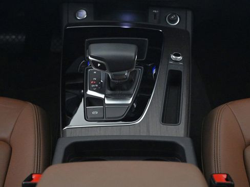 Used 2023 Audi Q5 2.0T Premium image 14