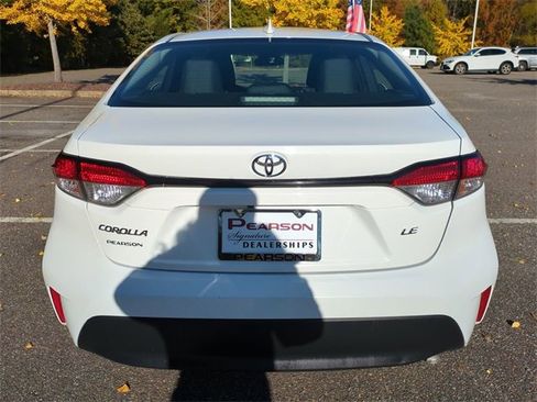 Used 2023 Toyota Corolla LE image 5
