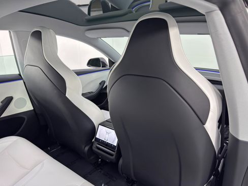 Used 2024 Tesla Model 3 Performance image 38