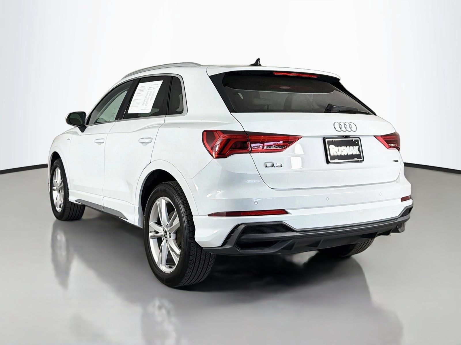 Used 2023 Audi Q3 2.0T Premium Plus w/ Premium Plus Package AWD/4WD image 5