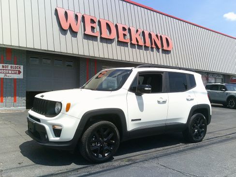 Used 2022 Jeep Renegade Altitude w/ Convenience Group AWD/4WD image 1