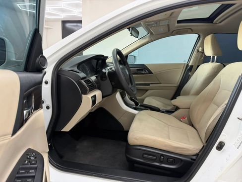 Used 2017 Honda Accord EX image 17