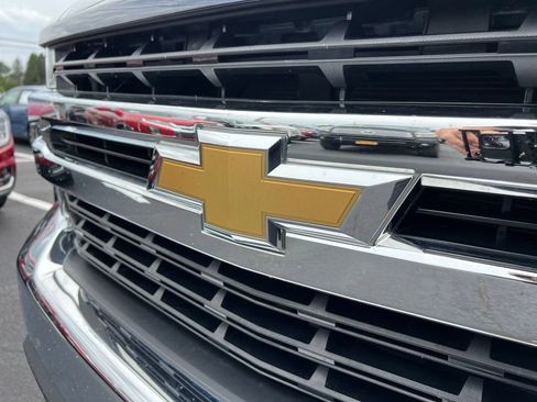 Used 2022 Chevrolet Silverado 1500 LT AWD/4WD image 28