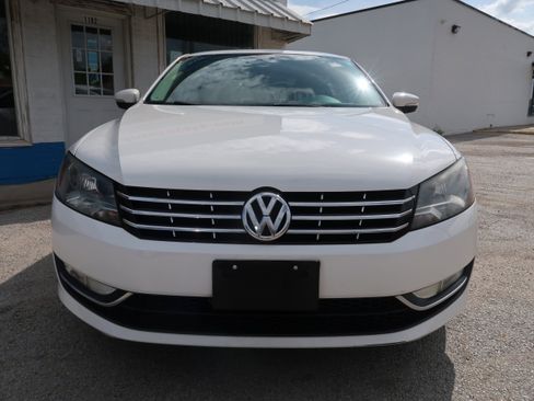 Used 2014 Volkswagen Passat TDI SE image 9