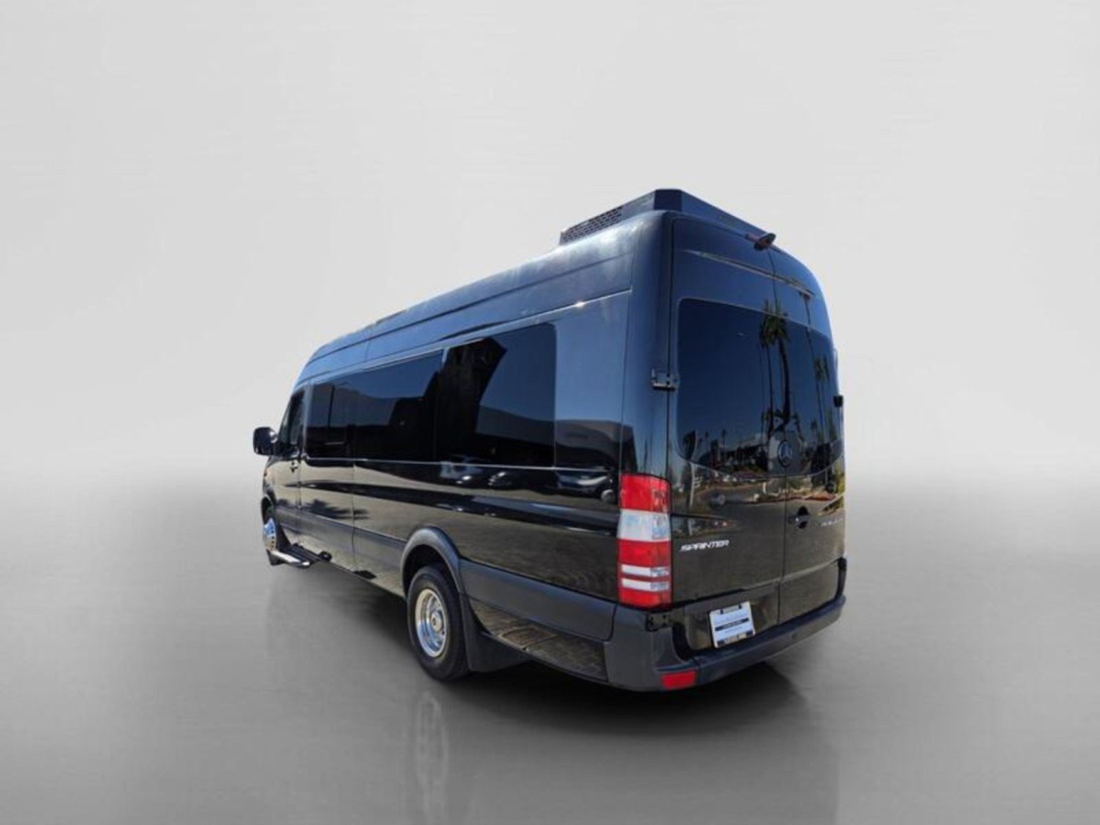 Used 2016 Mercedes-Benz Sprinter 3500 image 3