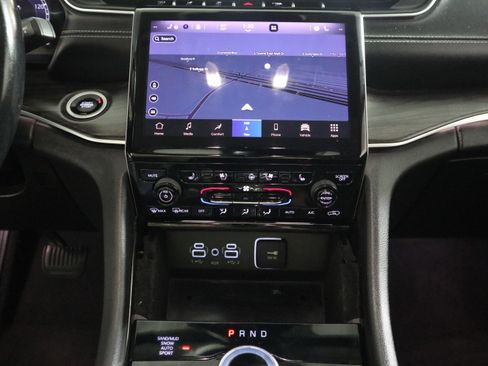 Certified 2021 Jeep Grand Cherokee L Limited w/ Luxury Tech Group II image 24